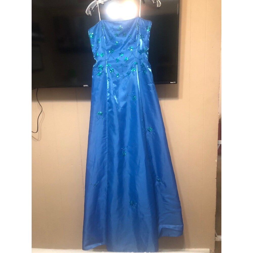 Morgan & Co Strapless Prom Dress Size 9/10